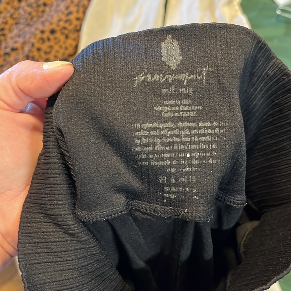 Free People movement bell bottom yoga leggings pants - Picture 9 of 9